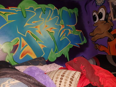 Graffiti Wall - Photo by MrReka - character (2019)