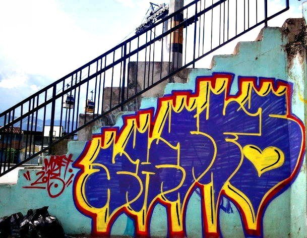 Graffiti Bombing in Medellín - Photo by MrShifo - MFK, Colombia, MrShifo. (2013)