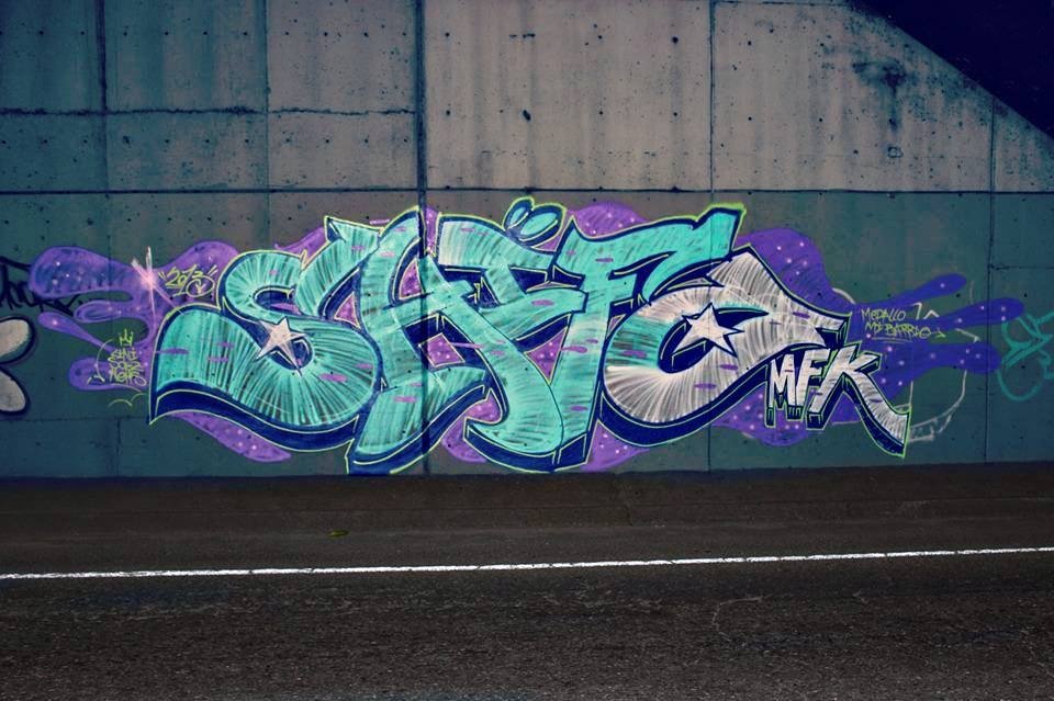 Graffiti Bombing - Photo by MrShifo - MFK, MadaFatKap, Colombia (2013)