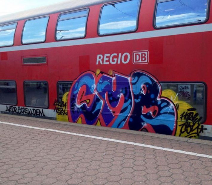 Graffiti Train in Neuss - Photo by MrWoHooo - CMB, AKTOR, SOREW (2013)