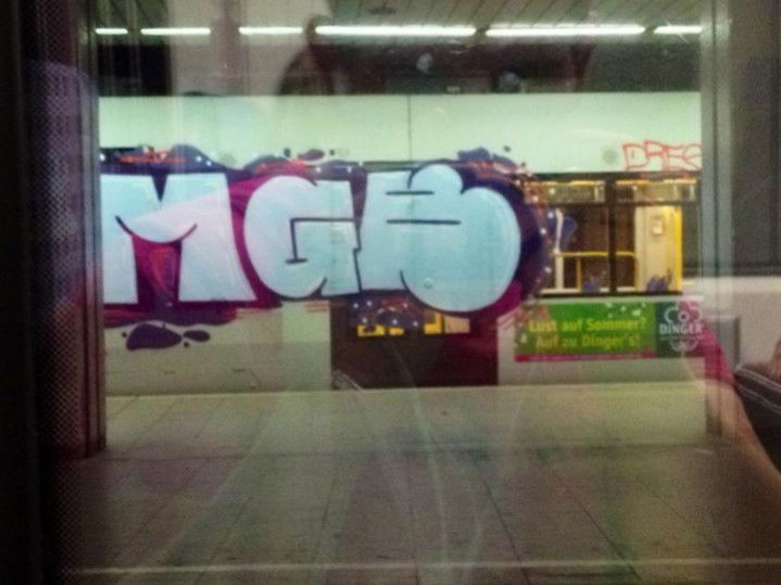 Graffiti Train in Köln - Photo by MrWoHooo - MGB (2013)