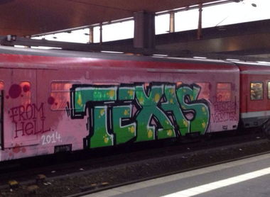 Graffiti Train - Photo by MrWoHooo - TEXAS, 2014 (2014)