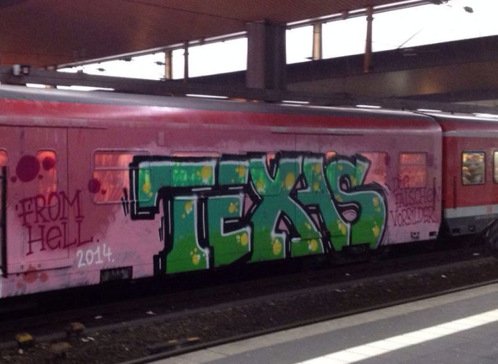 Graffiti Train - Photo by MrWoHooo - TEXAS, 2014 (2014)