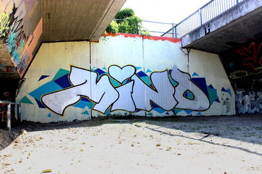 Graffiti Bombing - Photo by Mr_Mind - Mind, Mister, Mind (2014)