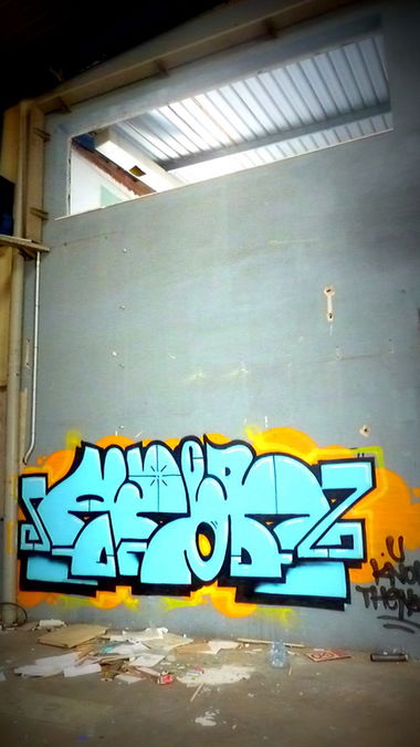 Graffiti Wall in Barcelona - Photo by Mrbadnews - acner, sncs, krn (2013)