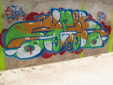 Graffiti Wall in Barcelona - Photo by Mrbadnews - acner, acme, sncs (2013)