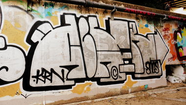 Graffiti Bombing - Photo by Mrbadnews - acner, sncs, krn (2013)