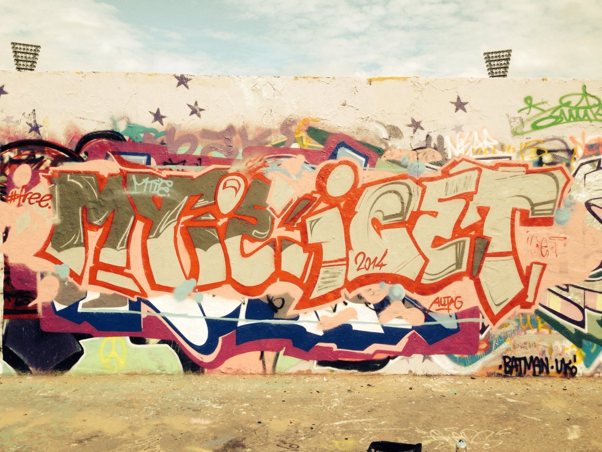 Graffiti Wall - Photo by Mtie