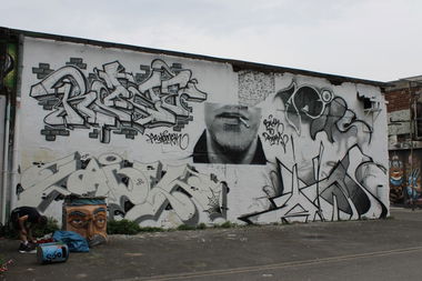 Graffiti Wall in Münster - Photo by MuensterYo - azudemsk, Back, to (2013)