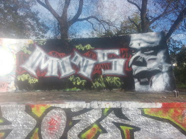 Graffiti Wall - Photo by MundPups - Minz