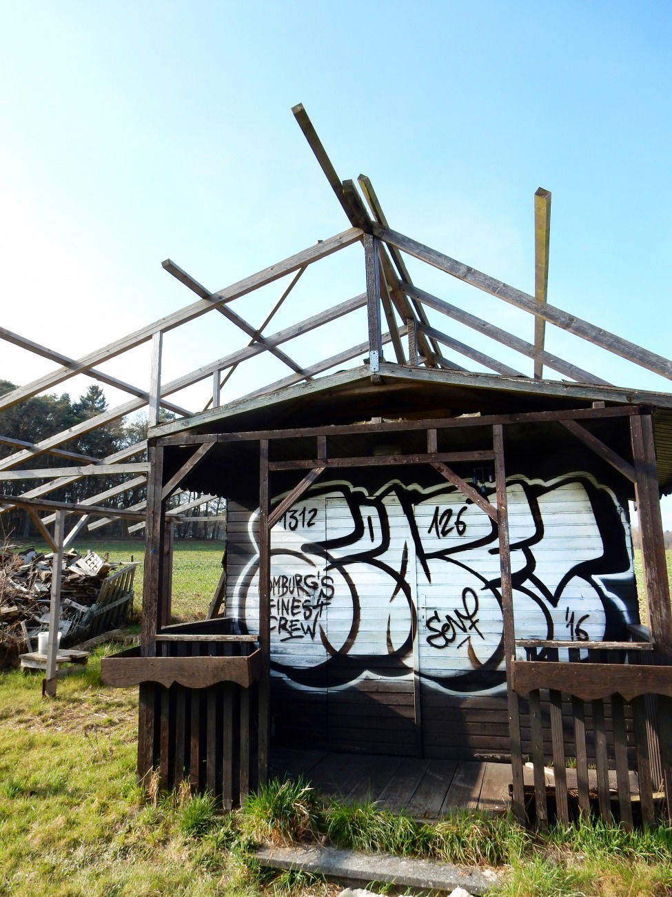 Graffiti Bombing - Photo by Mustard42 - Senf42, 126, hfc