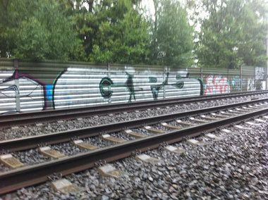 Graffiti Bombing - Photo by MuvYaFet - Gps, Fens, Mers