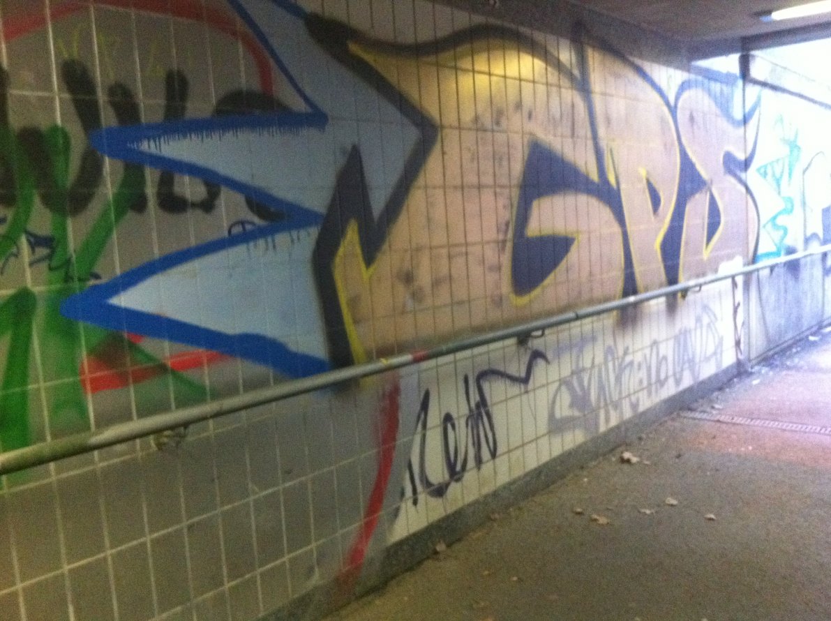 Graffiti Wall - Photo by MuvYaFet - Gps, Fens, Mers