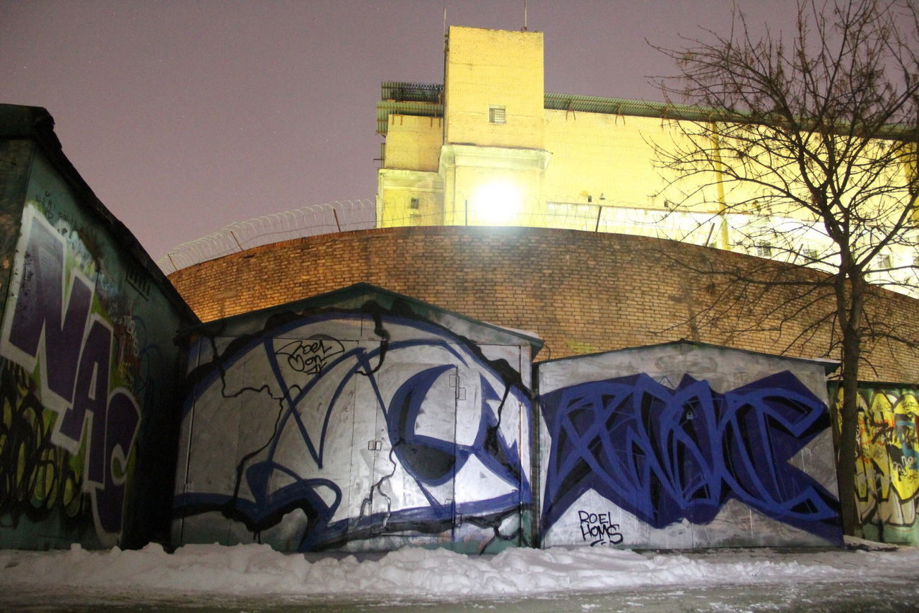 Graffiti Bombing - Photo by Myaso - nac