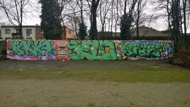 Graffiti Wall - Photo by Mystery - gangster