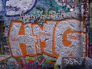 Graffiti Bombing in Berlin - Photo by N0NAME - HMG, HUMBUG