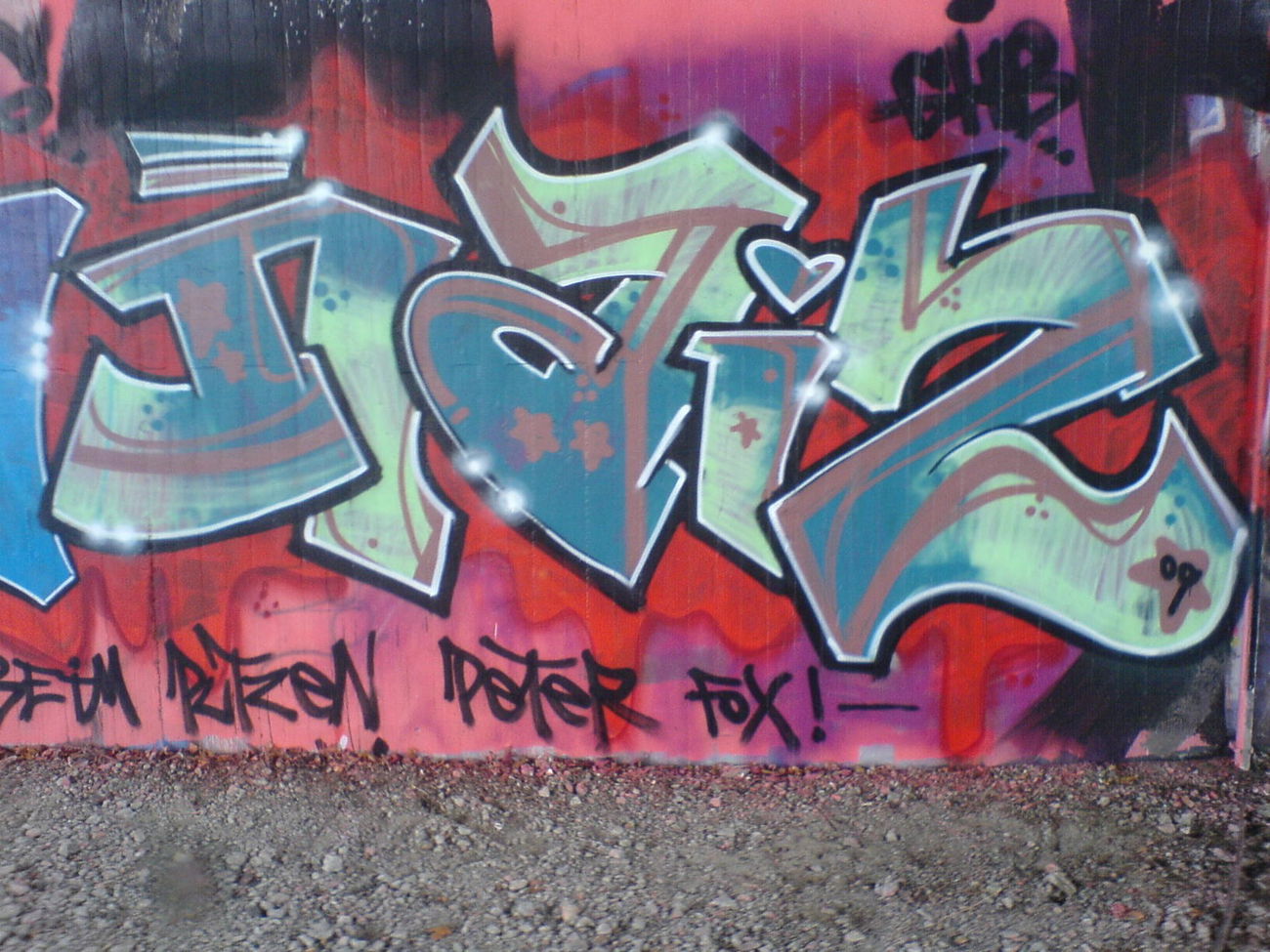 Graffiti Bombing - Photo by NAIS - NAIS, SOG