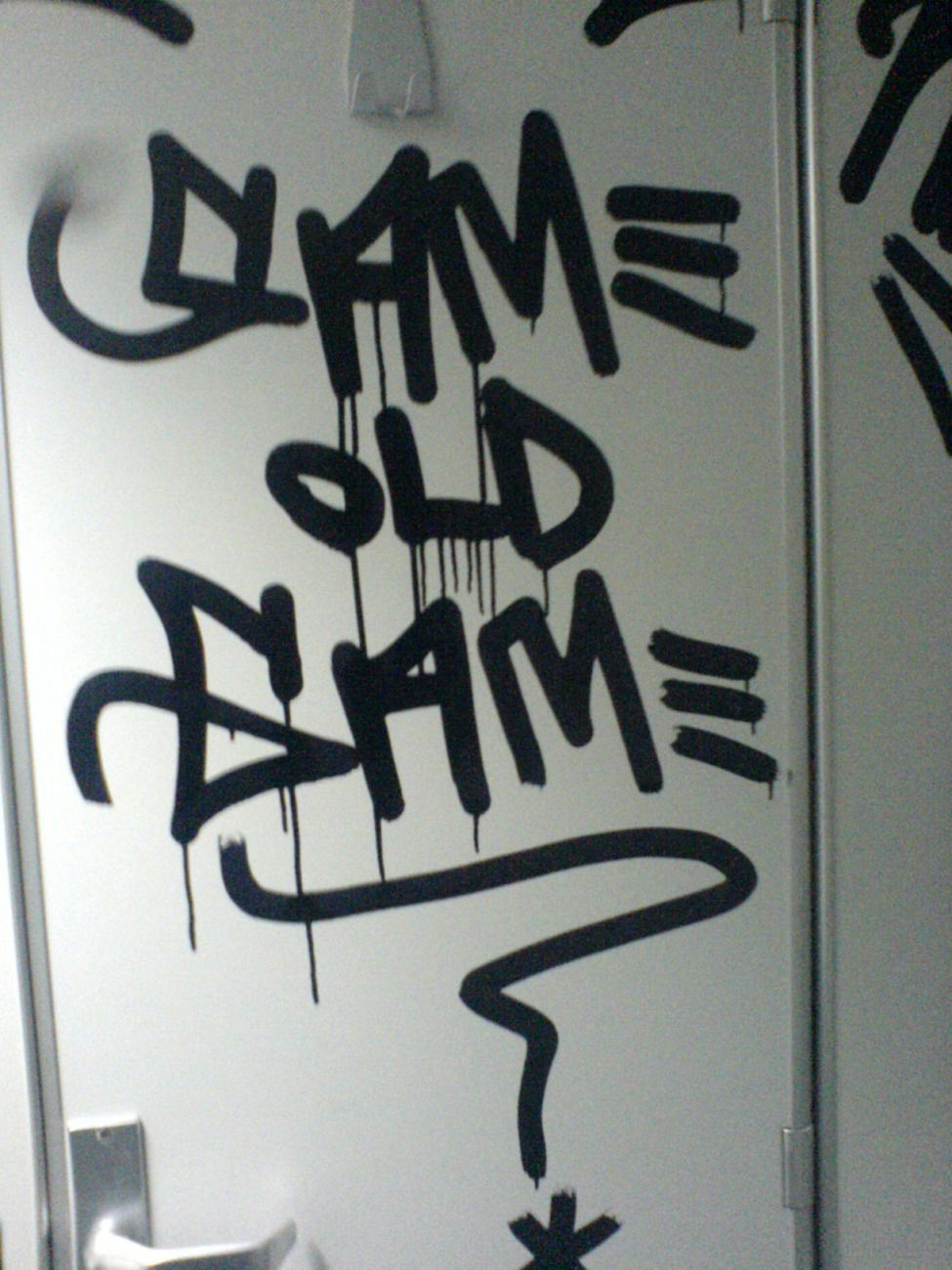 Graffiti Bombing - Photo by NAIS - SOG, AROK, IBON