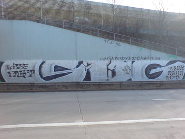 Graffiti Bombing - Photo by NAIS - SOG, 79, AROK