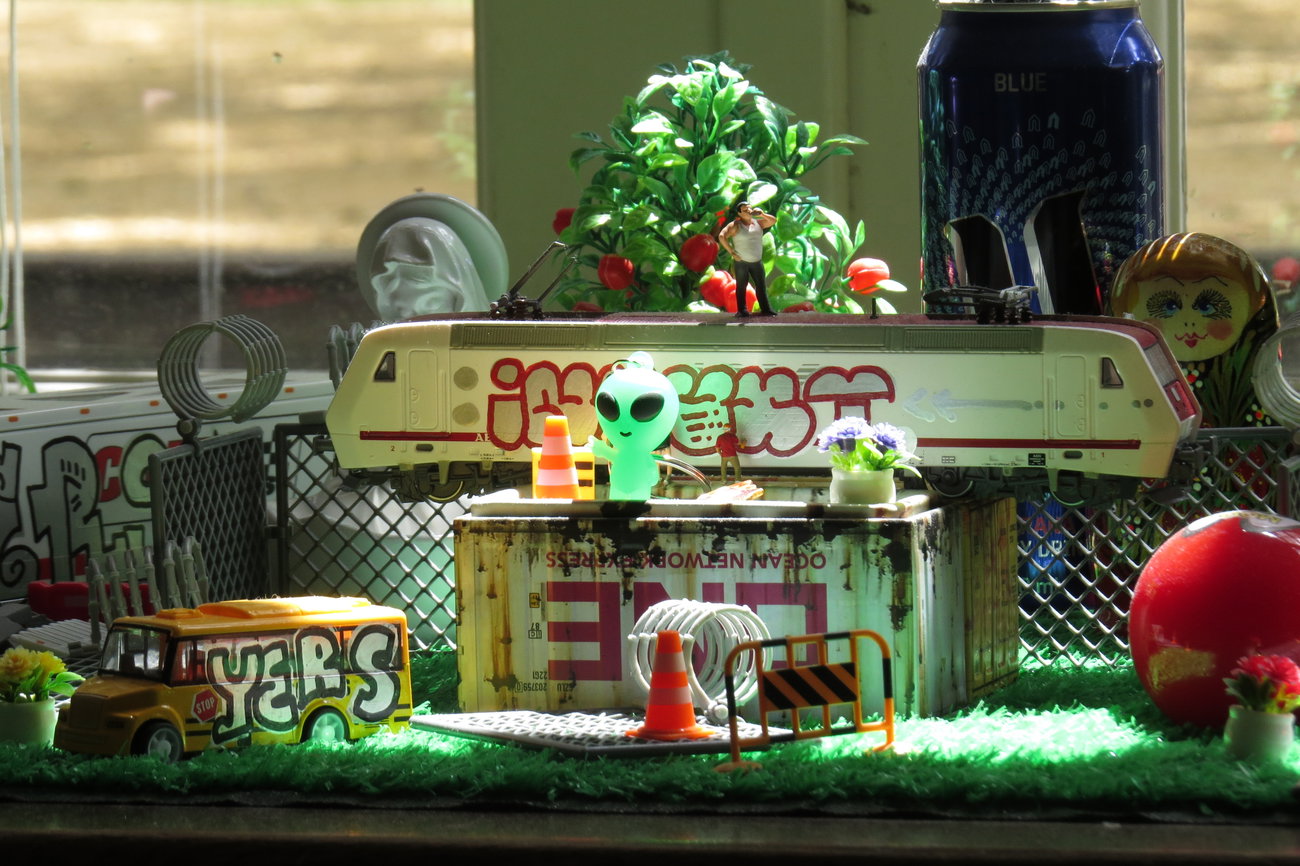 Graffiti Artwork in Wait please... - Photo by NDUCT