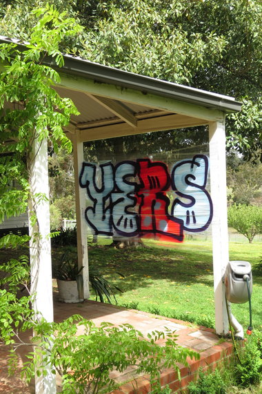 Graffiti Bombing in Australia - Photo by NDUCT - Yers, induct