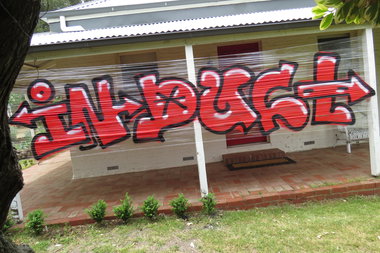 Graffiti Bombing in Australia - Photo by NDUCT - Yers, induct