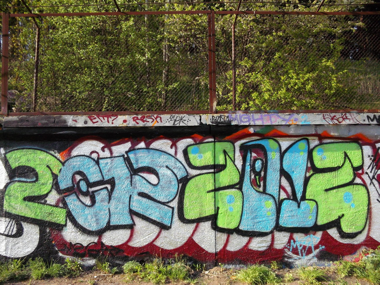 Graffiti Bombing in Minsk - Photo by NDUCT - 2012 (2010)