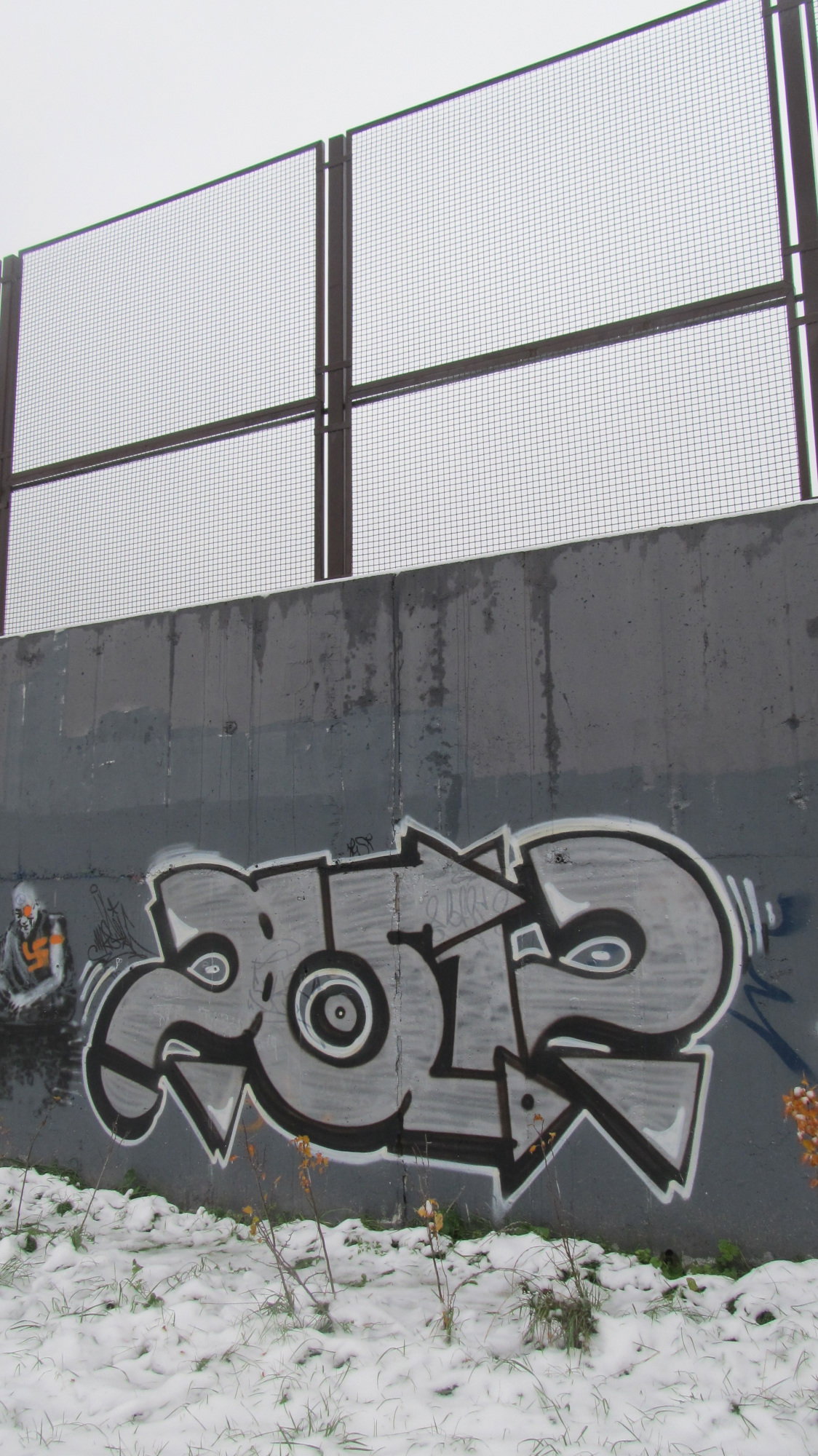 Graffiti Bombing in Minsk - Photo by NDUCT - 2012 (2010)