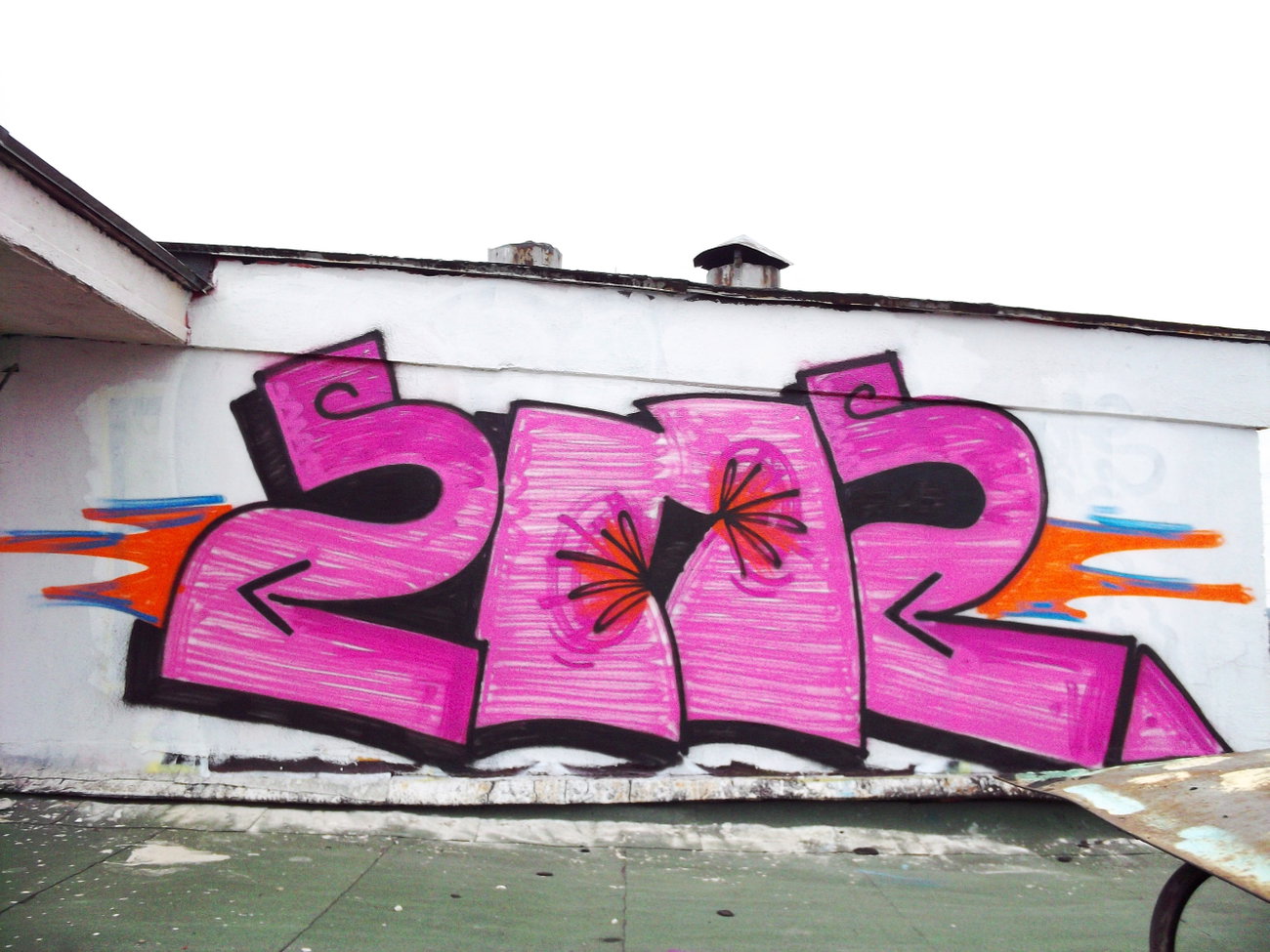 Graffiti Bombing in Minsk - Photo by NDUCT - 2012 (2010)