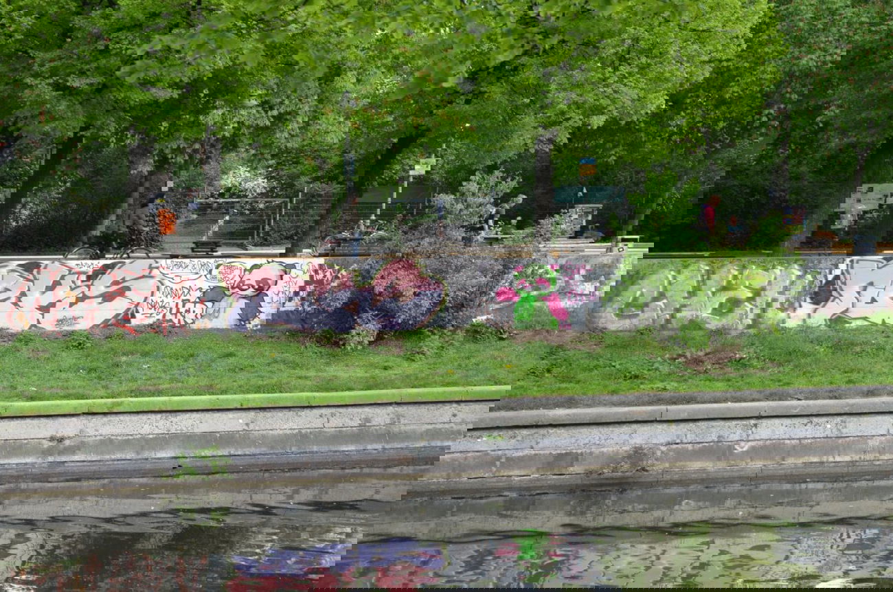 Graffiti Bombing - Photo by NEKS185 - neks, panda, pog (2014)