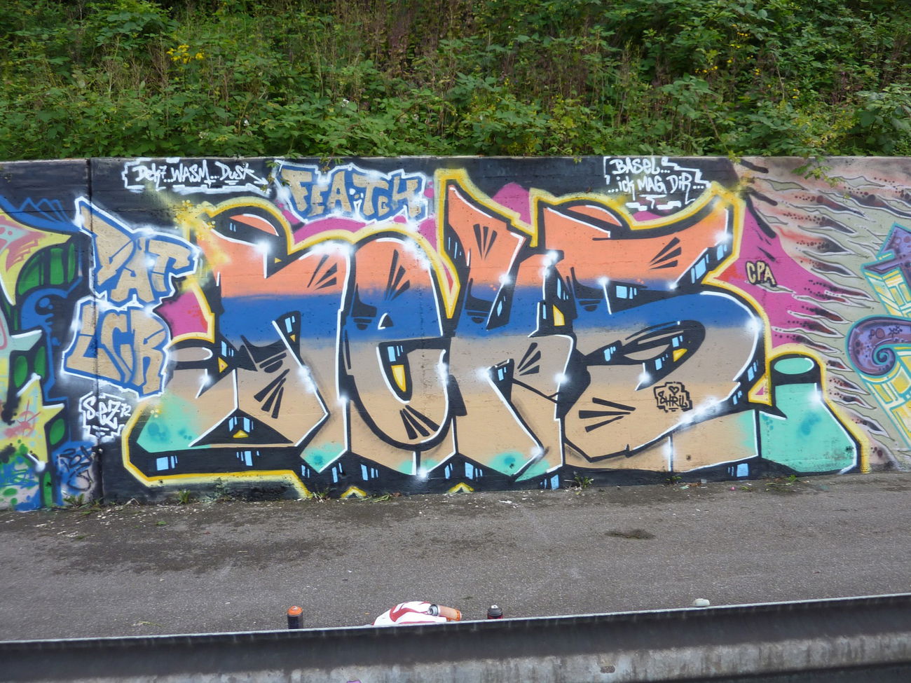 Graffiti Wall in Birsfelden - Photo by NEKS185 (2015)