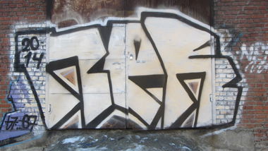 Graffiti Bombing in Yemen - Photo by NER