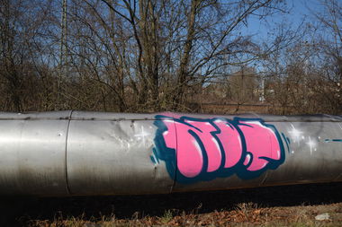 Graffiti Bombing - Photo by NOIIO3 - no2 (2016)