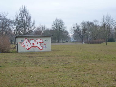 Graffiti Wall - Photo by NOIIO3 - no2, numbertwo, nuber2 (2013)