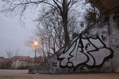 Graffiti Bombing - Photo by NOIIO3 - tups, throwup, tup (2016)