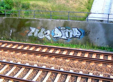 Graffiti Wall - Photo by NOIIO3 (2010)
