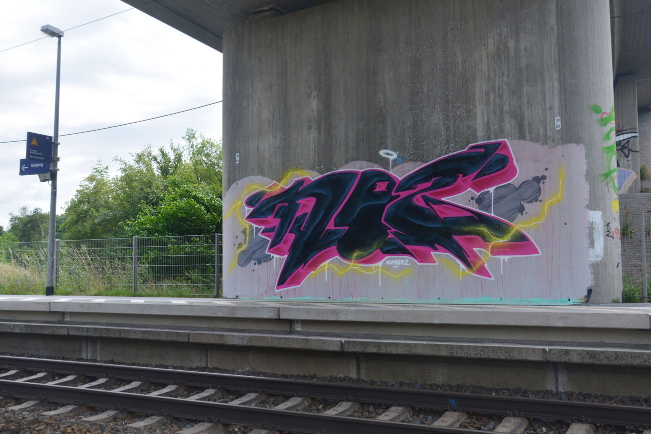 Graffiti Bombing in Trebbin - Photo by NOIIO3 - no2 (2017)