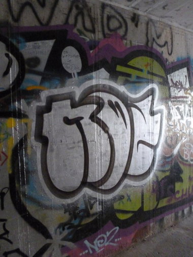 Graffiti Wall - Photo by NOIIO3 - no2, numbertwo, nuber2 (2013)