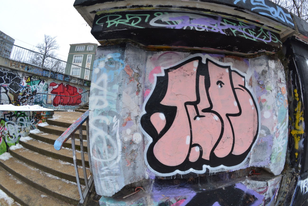 Graffiti Wall - Photo by NOIIO3 - tups (2017)