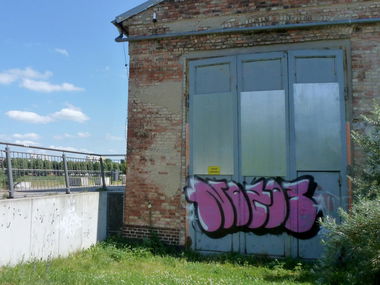 Graffiti Bombing - Photo by NOIIO3 (2013)