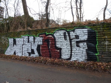 Graffiti Bombing in Frankfurt (Oder) - Photo by NOIIO3 - weyno2, no2, weyn (2011)