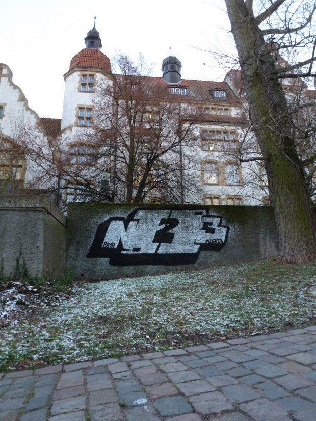 Graffiti Bombing in Frankfurt (Oder) - Photo by NOIIO3 - no203, 203, no2 (2012)