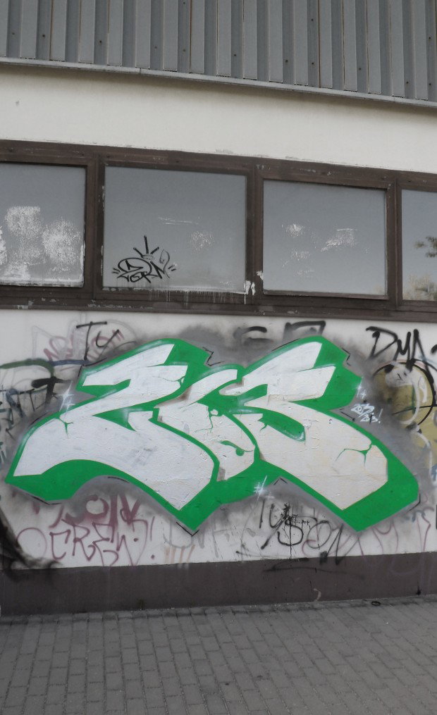 Graffiti Bombing in Frankfurt (Oder) - Photo by NOIIO3 - 203, no203, no2 (2013)