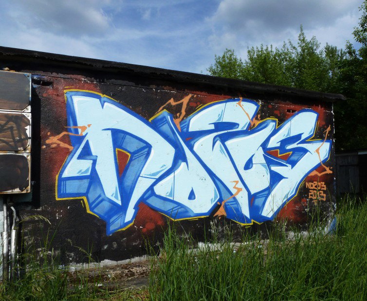 Graffiti Bombing in Frankfurt (Oder) - Photo by NOIIO3 - no2, 203, no203 (2013)