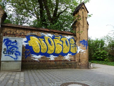 Graffiti Bombing in Frankfurt (Oder) - Photo by NOIIO3 - no2, 203, no203 (2013)