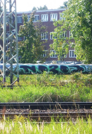 Graffiti Bombing in Frankfurt (Oder) - Photo by NOIIO3 - no2, 203, no203 (2011)