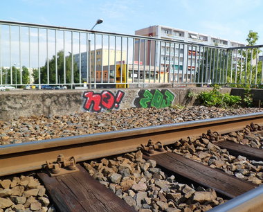 Graffiti Bombing in Frankfurt (Oder) - Photo by NOIIO3 - no2, 203, no203 (2012)