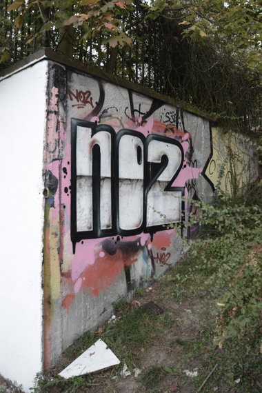 Graffiti Bombing - Photo by NOIIO3 - no2, nr2, nummer2 (2014)