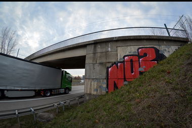 Graffiti Bombing in Frankfurt (Oder) - Photo by NOIIO3 - no2, number2, nummerzwei (2016)