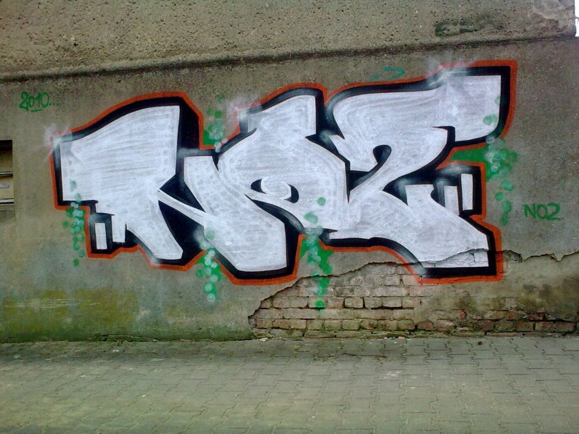 Graffiti Wall - Photo by NOIIO3 (2010)
